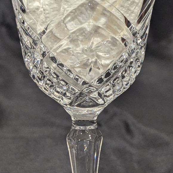 Crystal Wine Glasses Set of 4 Masquerade by Cristal D'Arques-Durand 6 oz - Picture 5 of 7